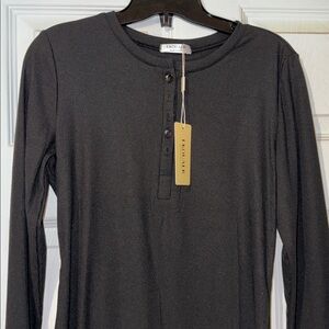 3/$30 EKOUAER Sleek Black Top